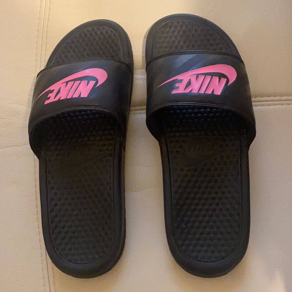 Nike slides